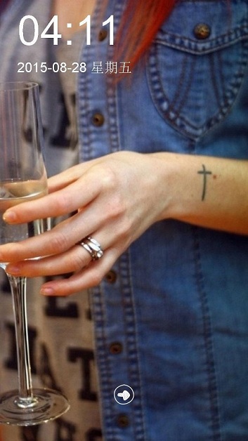 唯美紋身情感鎖屏 v1.5 安卓版 0