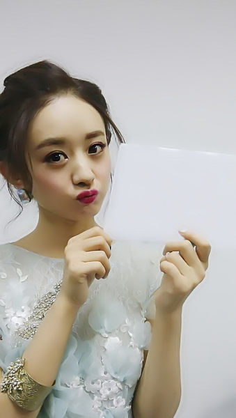 趙麗穎舉牌照空白素材