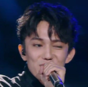 小哥哥迪玛希带字表情包