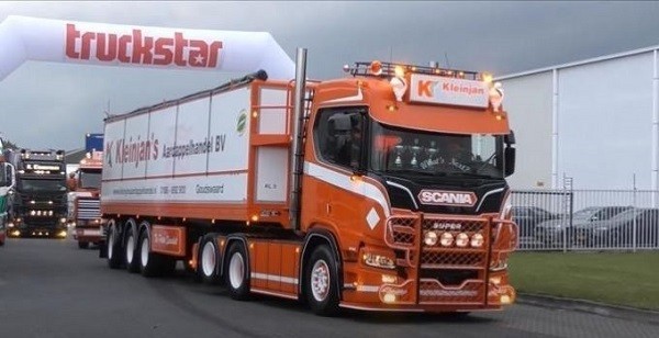 大型卡車停車大師手游(Modern Truck Parking Simulation) v1.0 安卓版 0