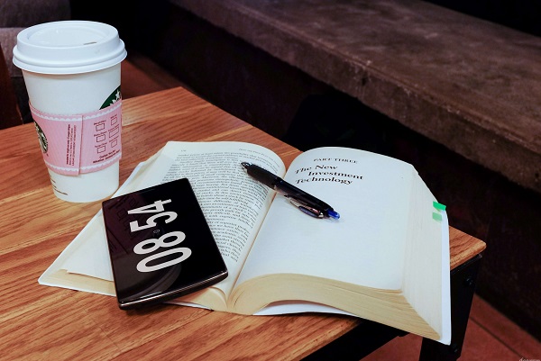 手機(jī)屏幕時鐘軟件 v1.1.1 安卓版 0