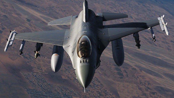 模擬飛機(jī)翱翔模擬器 v1.0 安卓版 0