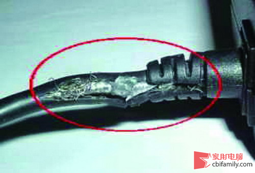 主板、電源都會(huì)漏電