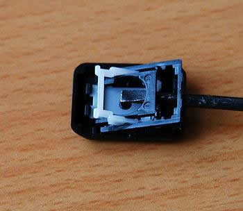 聯(lián)想筆記本鍵盤拆卸圖解 - Downcc.com