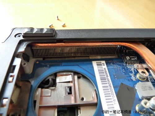 筆記本內(nèi)部清灰