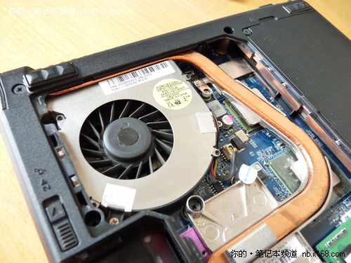 筆記本內(nèi)部清灰