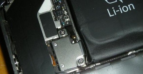 自己動(dòng)手為iPhone 4s換電池的圖解教程_綠色資源網(wǎng)