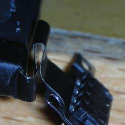 自己動(dòng)手為iPhone 4s換電池的圖解教程_綠色資源網(wǎng)